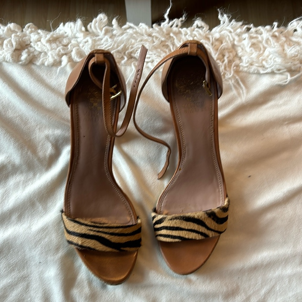 Mixed material high heel sandal.